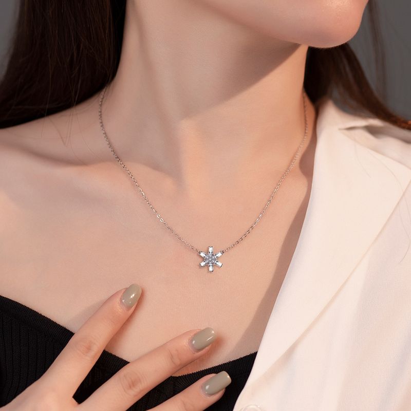 Necklaces New Snowflake Necklace All Match Trapezoidal Zircon Full Circle Six Pointed Star Pendant Necklace Niche S925 Silver Necklace_voghion.com