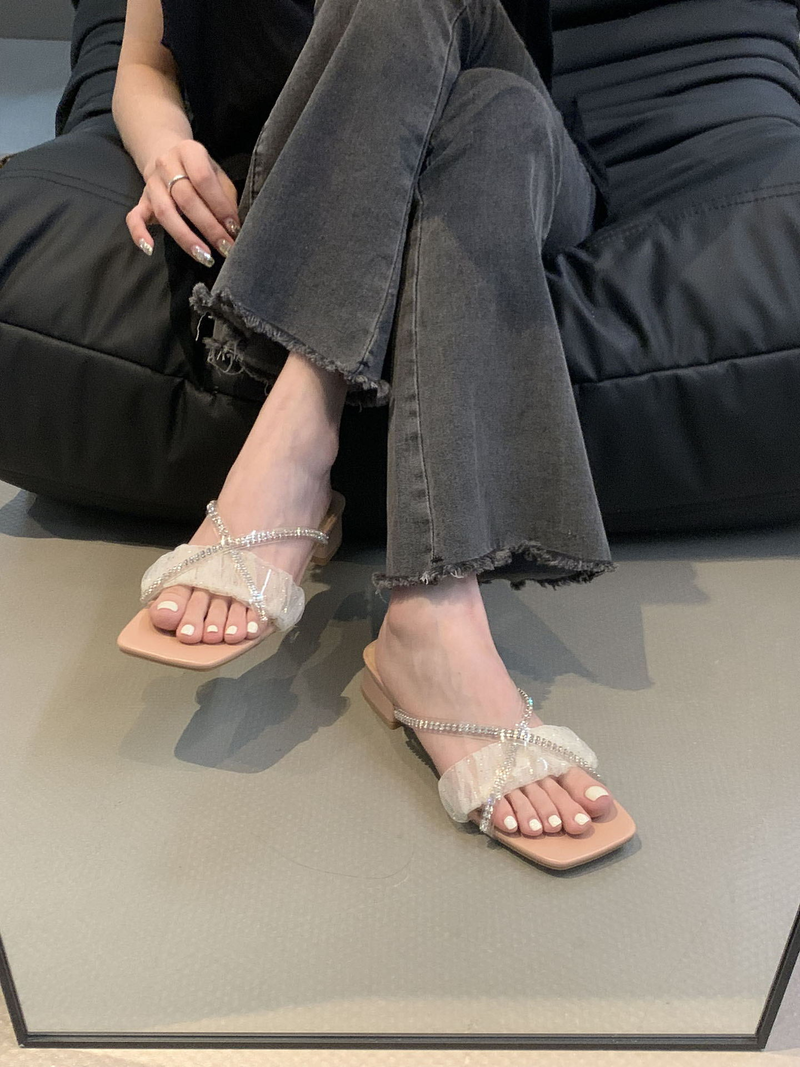 Sandálias prateadas com luz francesa, sandálias de salto alto com strass para uso ao ar livre, verão 2024, novos chinelos romanos_voghion.com