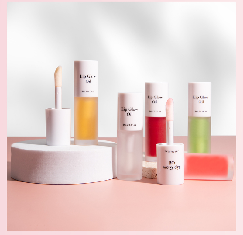 Le gloss aromatisé aux fruits Hellokiss hydrate et répare le fond de teint, ce qui en fait une huile à lèvres transparente_voghion.com