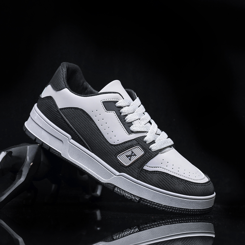 I produttori ordinano scarpe da tavolo singole V18 Scarpe da tavolo basse per studenti Piccole scarpe bianche da uomo stile moda stile Hong Kong scarpe alla moda scarpe casual_voghion.com