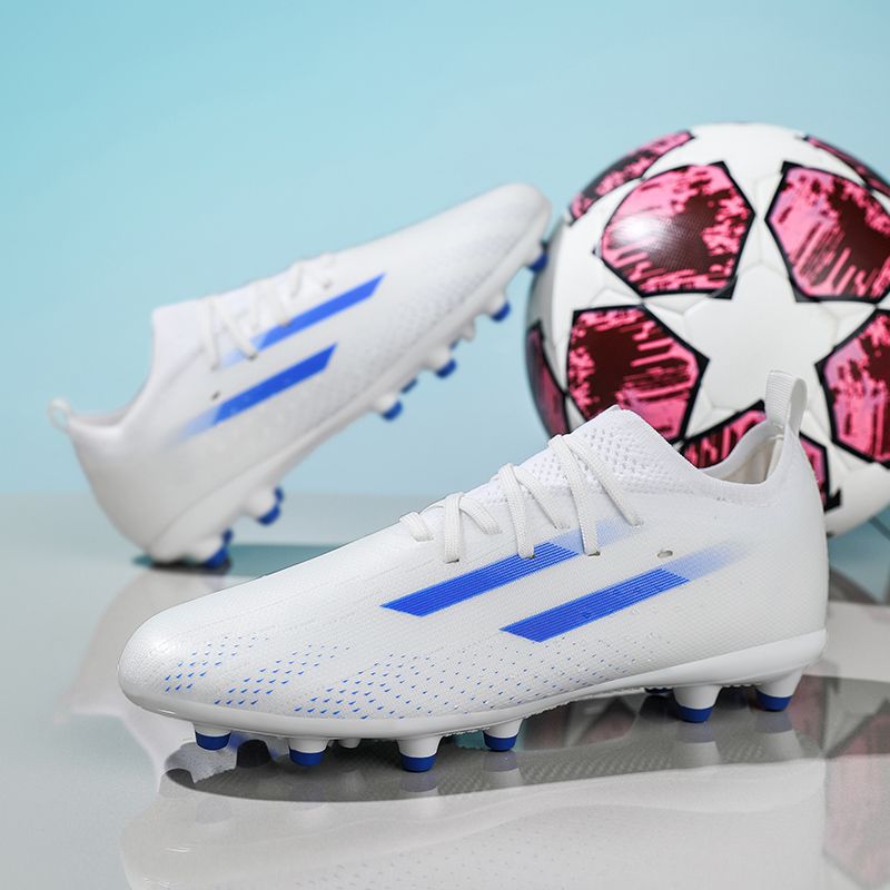 Jugend-Fußballschuhe mit langen Spikes, nahtlos geschnitten_voghion.com