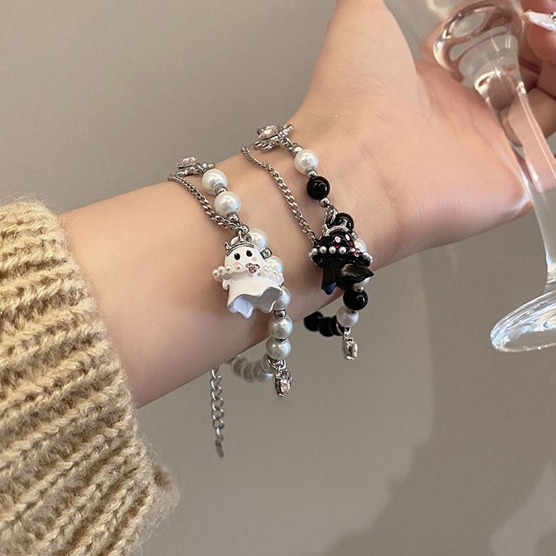 Schwarz-weißes Perlenarmband mit kleinem Geist für Frauen, Accessoires für beste Freunde, minimalistischer Nischenstil, High-End-Süß_voghion.com