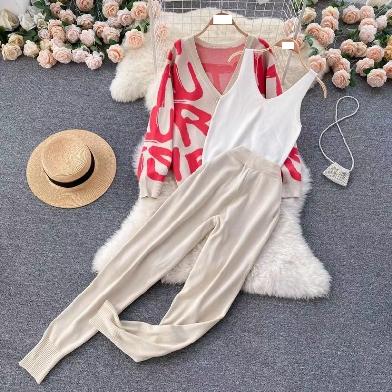 Kadın Giyim Moda günlük takım elbise, harf baskılı bol örme ceket, yelek, kadın iç katmanı, dar paça pantolonlu üç parçalı set_voghion.com