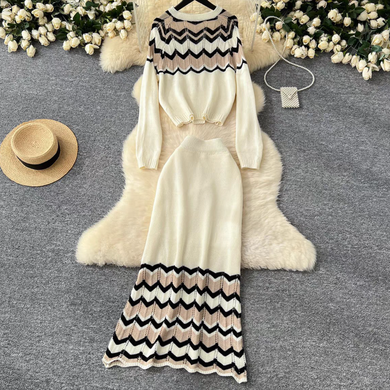 Vêtements pour femmes Style d'automne Petite robe Robe rayée tricotée Vêtements pour femmes Tenue mignonne Style déesse du tempérament Jupe Jupe tombante_voghion.com