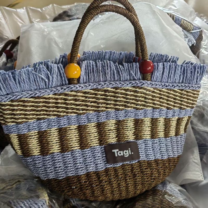 Tagi Picnic Basket Wooden Fruit Woven Handbag Beaded Large Capacity Vacation Handheld Straw Bag_voghion.com