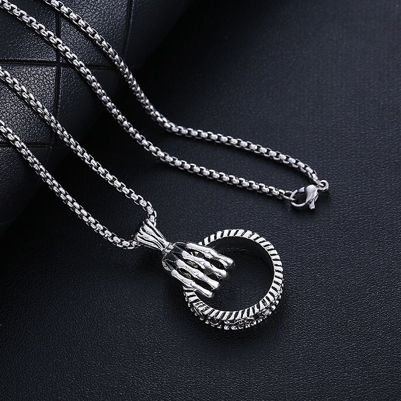 Bijoux de mode pour hommes et femmes punk rétro rock créatif crâne doigt cercle collier pendentif_voghion.com
