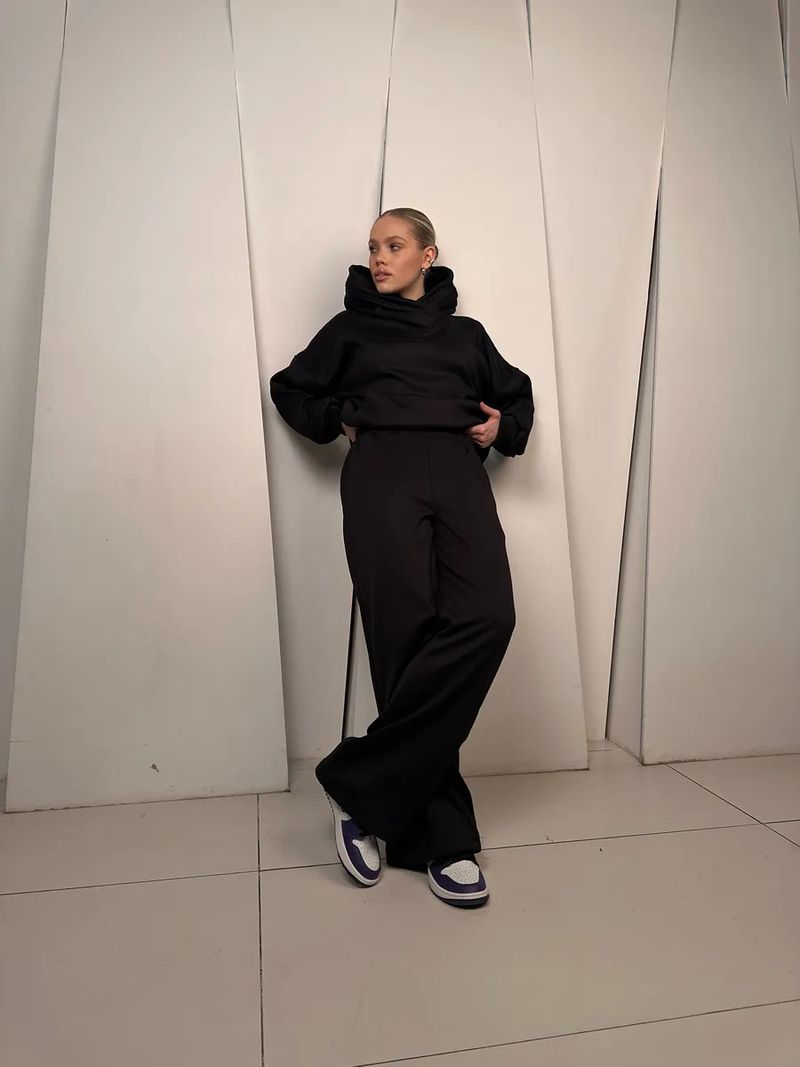 Ensemble sweat à capuche et pantalon large pour femme - Tenue streetwear tendance deux pièces (gris argenté, bordeaux, noir, bleu, caramel)_voghion.com