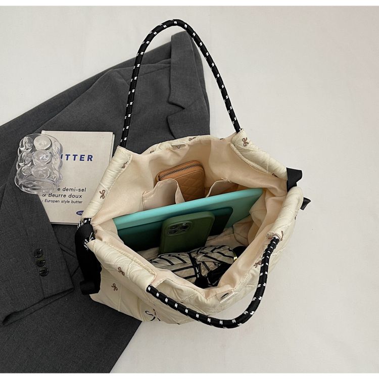 Japanese and Korean niche new down b cute embroidered rabbit ins trendy single shoulder crossbody large capacity_voghion.com