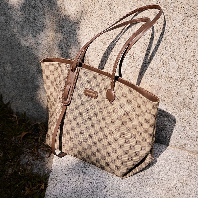 Handtasche 2025 Neue Frühjahr Und Sommer Handheld Große Kapazität Pendler Umhängetasche,_voghion.com