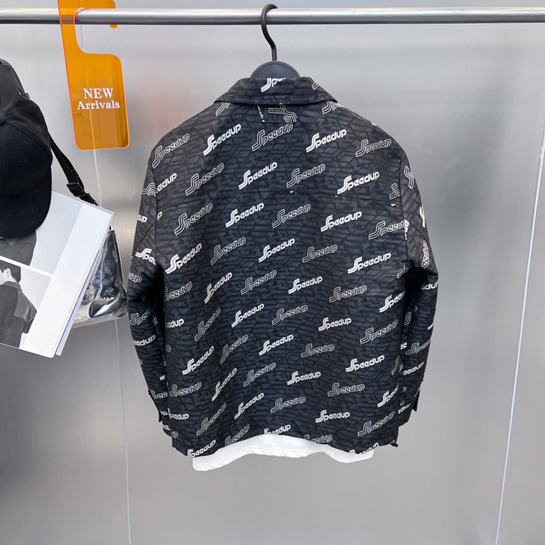 Herrenjacke mit lockerem Buchstaben-Trend und Revers_voghion.com