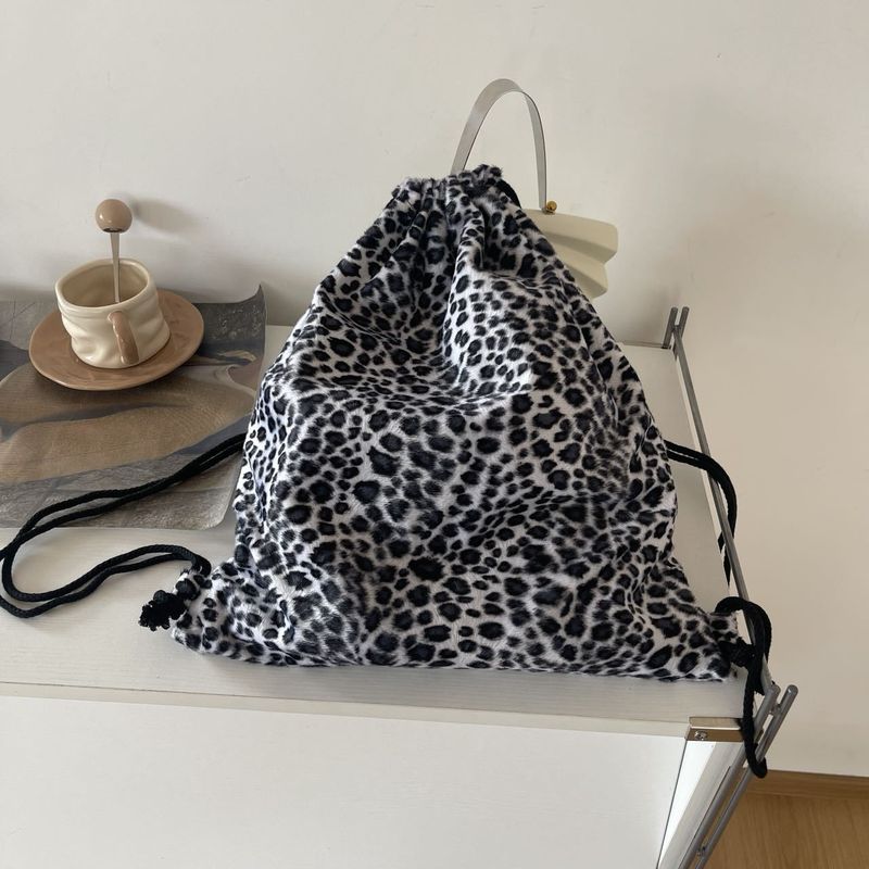 2025 Fall New Women's Drawstring Pocket Travel Bag Leopard Print Casual Backpack_voghion.com