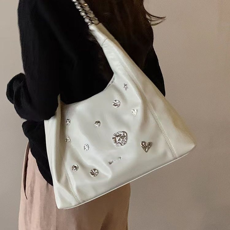 2023 Nuova borsa a tracolla versatile in uscita per pendolari Tote ad alta capacità con diamante punk di Shinjuku_voghion.com