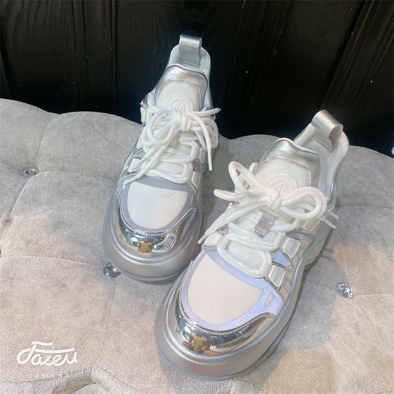 Scarpe casual da donna con punta tonda e lacci, con suola spessa, con aumento di altezza, autunno inverno 2025, nuove_voghion.com