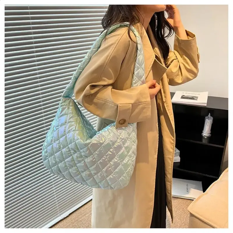 Fashion Laser Multi-color Diamond Pattern Shoulder Cotton Pad Handbag Messenger Bag 240827_voghion.com