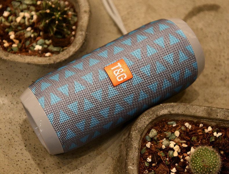 TG117 Ulkomaankauppa Matkapuhelin Tietokone Bluetooth Audio Kannettava Vedenpitävä Puhelu Langaton Bluetooth Subwoofer Mini Kaiutin_voghion.com