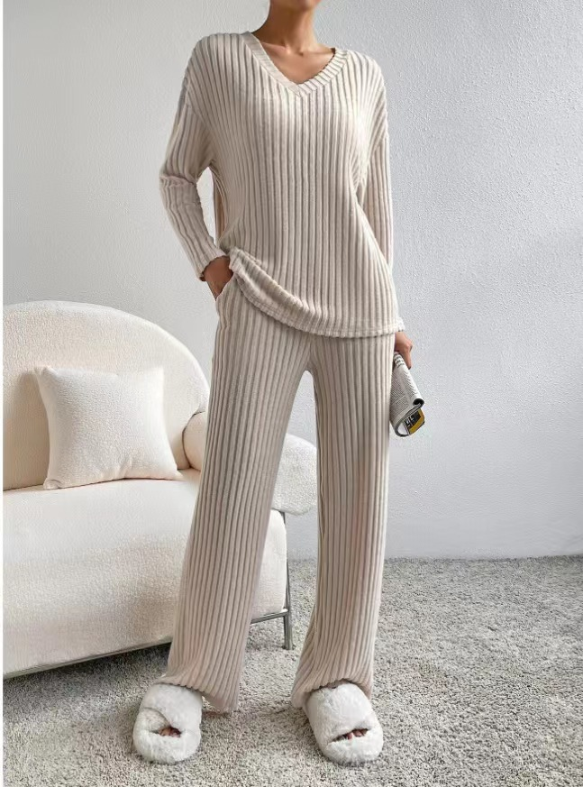 Pantalon droit décontracté à la mode deux pièces pour l'automne et l'hiver, avec col en V ample et ensemble tricoté à rayures_voghion.com