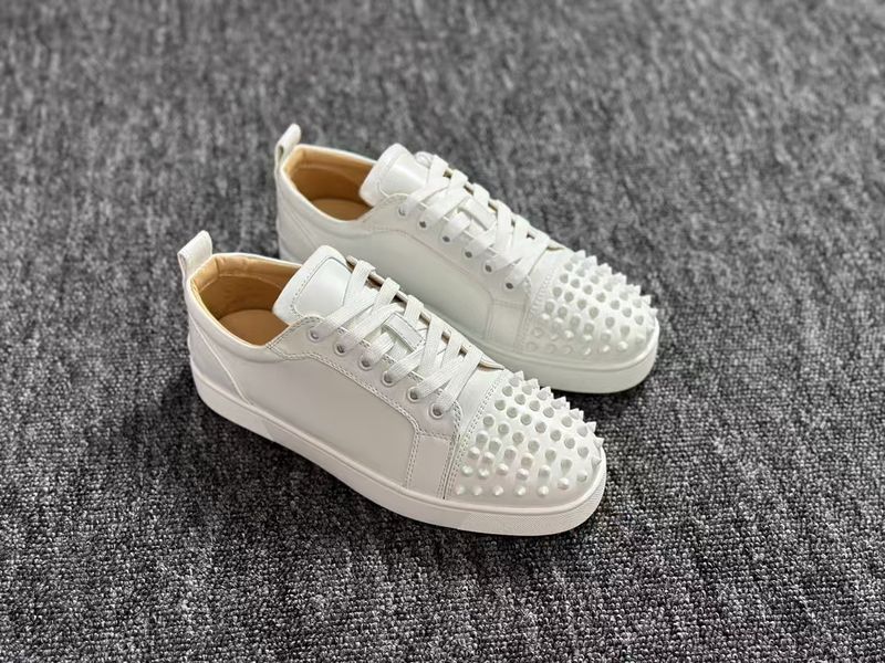 Lttll Electric Black Embroidered Low-Top Rivet Men's Flat Casual Crescent Shoes_voghion.com