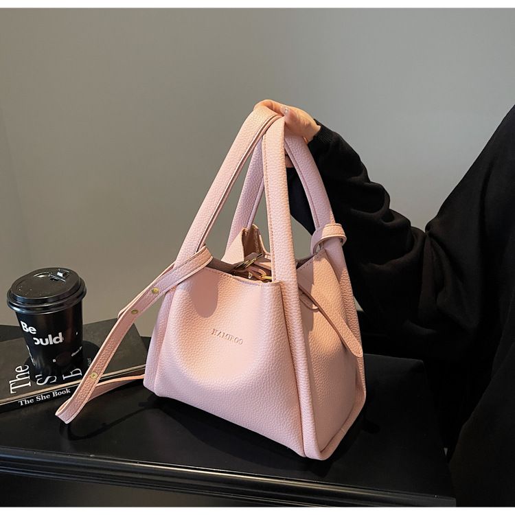 2024 Autumn Winter New Niche Women's Crossbody High-end Fashion Bucket Handbag Shoulder Bag_voghion.com