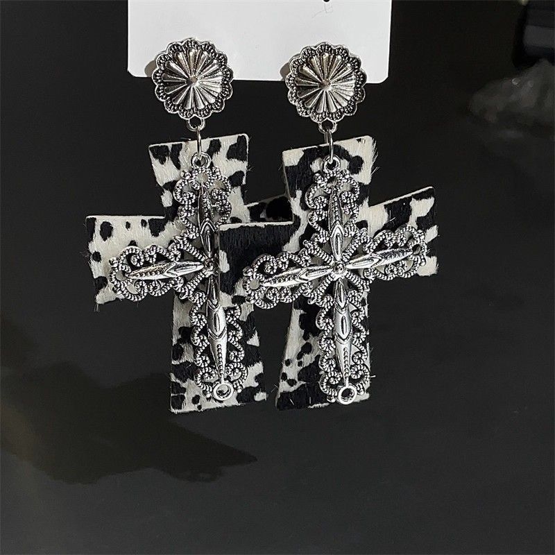 Dame Persönlichkeit Übertrieben Schwarz Und Weiß Leopard Print Stern Kreuz Ohrringe Ohrstecker Nische Mode Hip Hop Trendy Ohr Schmuck_voghion.com