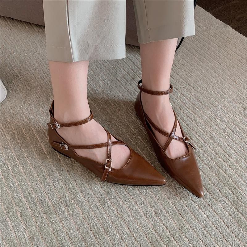 2024 nieuwe kleine dikke kruispuntige lage hak ondiepe mond gespband enkele schoen lente Franse damesschoenen_voghion.com