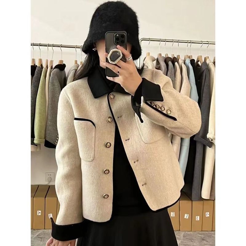 Cappotto corto da donna in finto cashmere double-face con bottoni dorati, capospalla in tweed petite, primavera e autunno_voghion.com