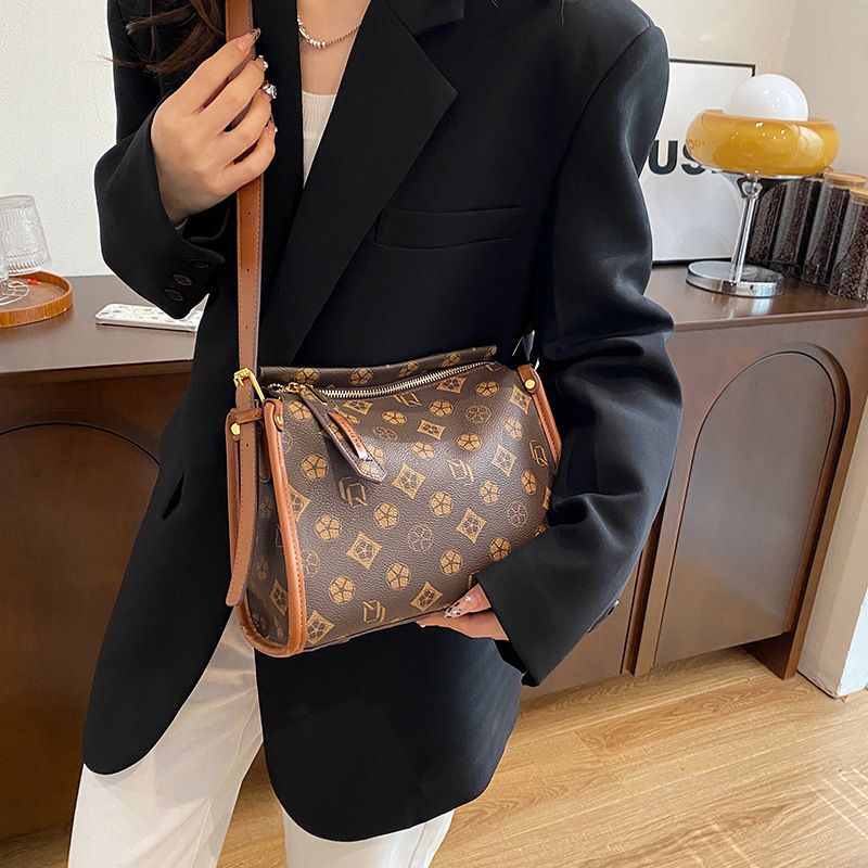 Borsa a tracolla con monogramma e lettera, stile versatile e alla moda, da donna, modello 2025_voghion.com