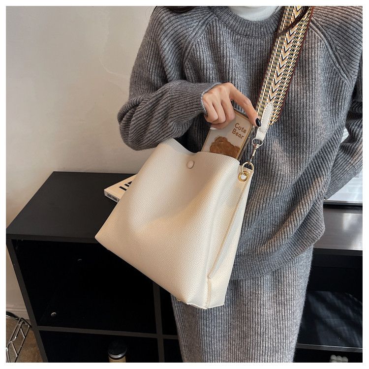 Borsa a secchiello alla moda per donna Borsa a mano in pelle PU Spalla designer Tracolla larga Borsa a tracolla da donna Borsa a tracolla femminile Totes bolsa_voghion.com