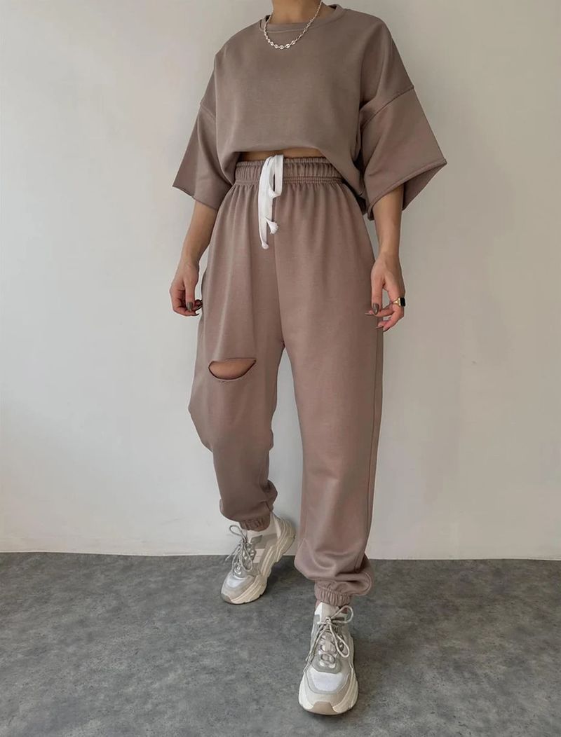 Zestaw Urban Edge Matching Set – bluzka z długim rękawem i okrągłym dekoltem oraz spodnie ze ściągaczem w stylu vintage (biały/beżowy/khaki/srebrny/ciemnoszary, S-XL)_voghion.com