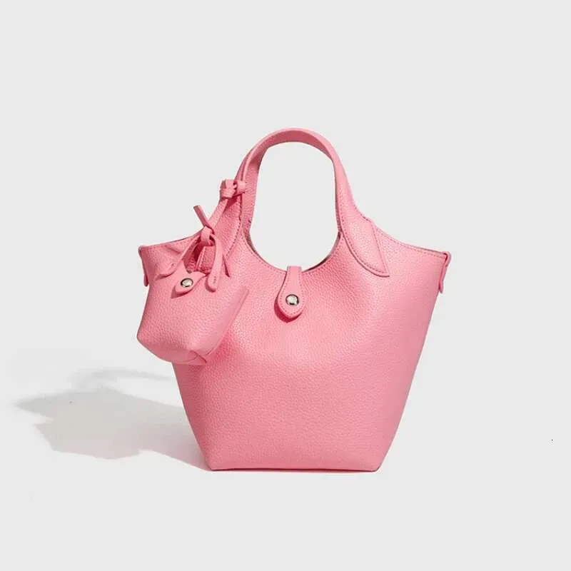 Designer 2025 Fashion Women Shoulder Large Capacity And Adjustable Strap Crossbody Tote Handbags Purse Bag_voghion.com