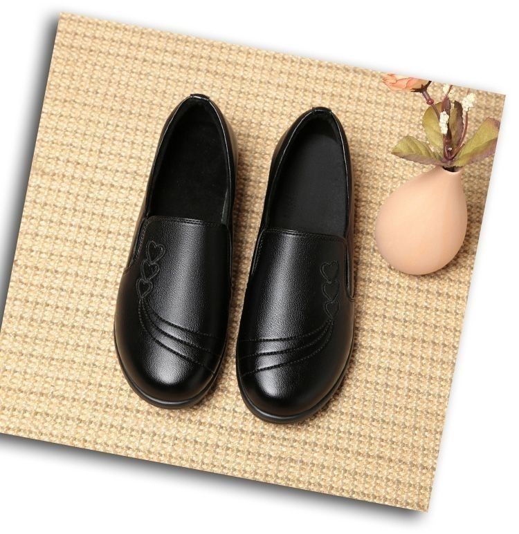Rutschfeste Arbeitsschuhe Damen Schwarz Flache Sohlen Fußabdeckung Mutterschuhe Küchenarbeitsschuhe Wasserdichte Schuhe Weiches Leder Weiche Sohlen Damen Einzelschuhe_voghion.com