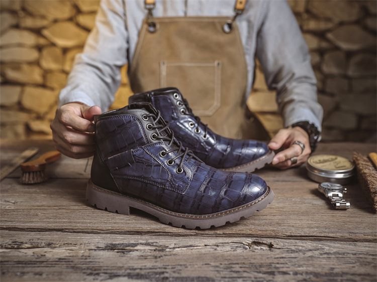 2024 Autumn New Martin Durable British Style Short Mid-top Men's Leather Boots_voghion.com