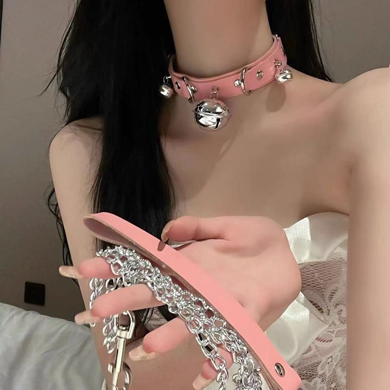 Glockenlederhalskette mit Design und einzigartigem Halsband, Kunststoffstahldraht, neue High-End-Halskette, Choker-Zubehör für_voghion.com