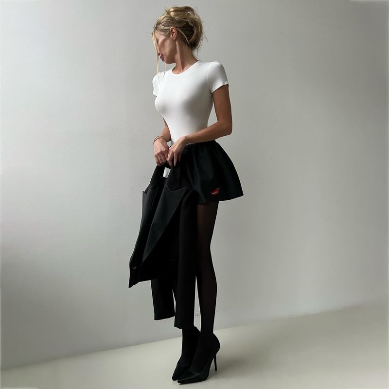 Ensemble blazer et mini-jupe brodés au poivre (noir) – S à L – Tenue deux pièces audacieuse_voghion.com