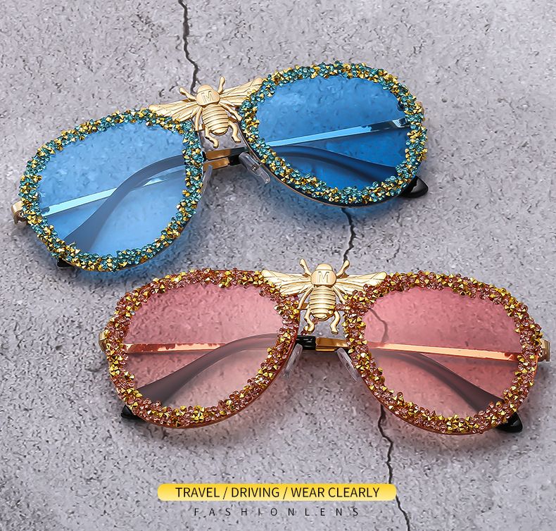 Europäische und amerikanische Persönlichkeit Bee Net Red Sonnenbrille mit Diamanten eingelegt Retro Metall Mode Große Rahmen Sonnenbrille Weibliche Ins Trend Cross Border_voghion.com