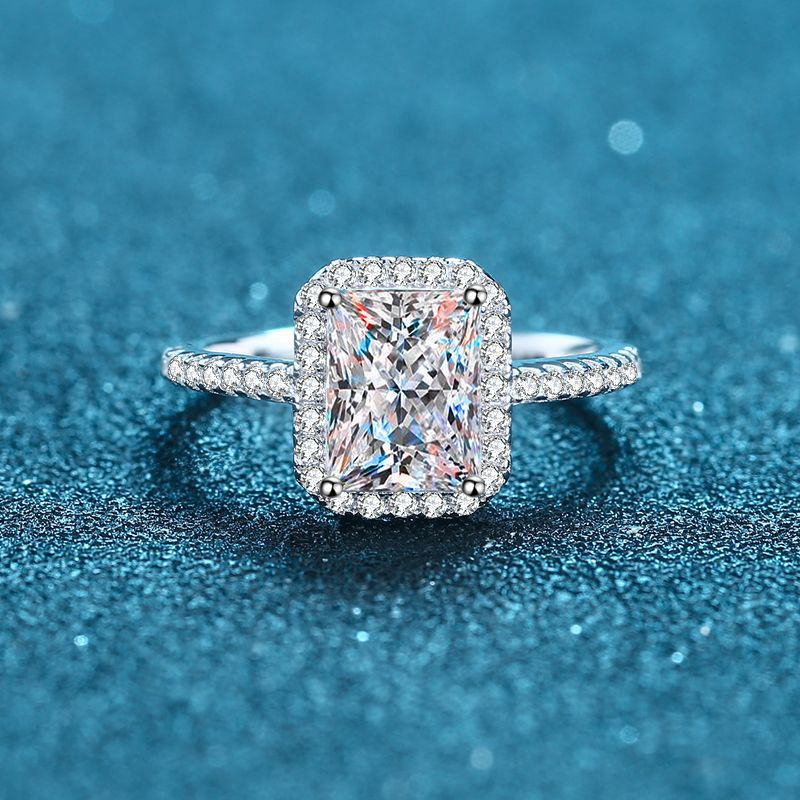 XDY Sterling Sëlwer Fraen Zocker Mikro Set mat Kies 1 2 Karat Véier Klauen Form Moissanite Ring_voghion.com