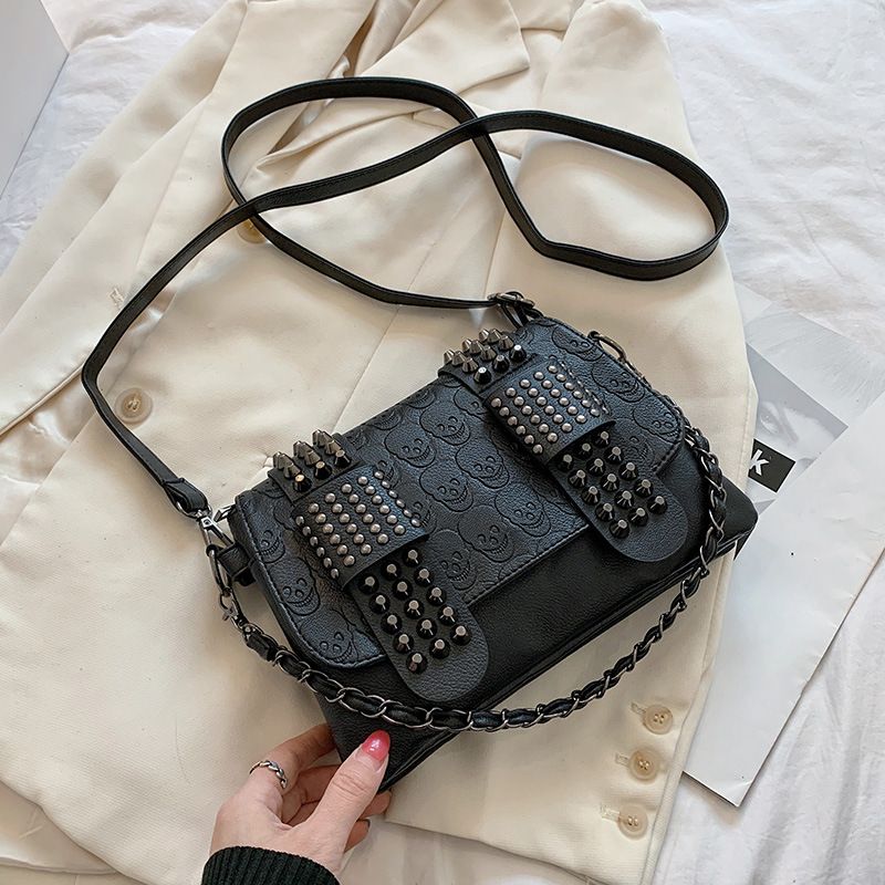 Vintage Skull Rivet Shoulder Women PU Leather Black Crossbody Designer Flap Messenger Bag New Fashion Lady Handbag Bolso_voghion.com