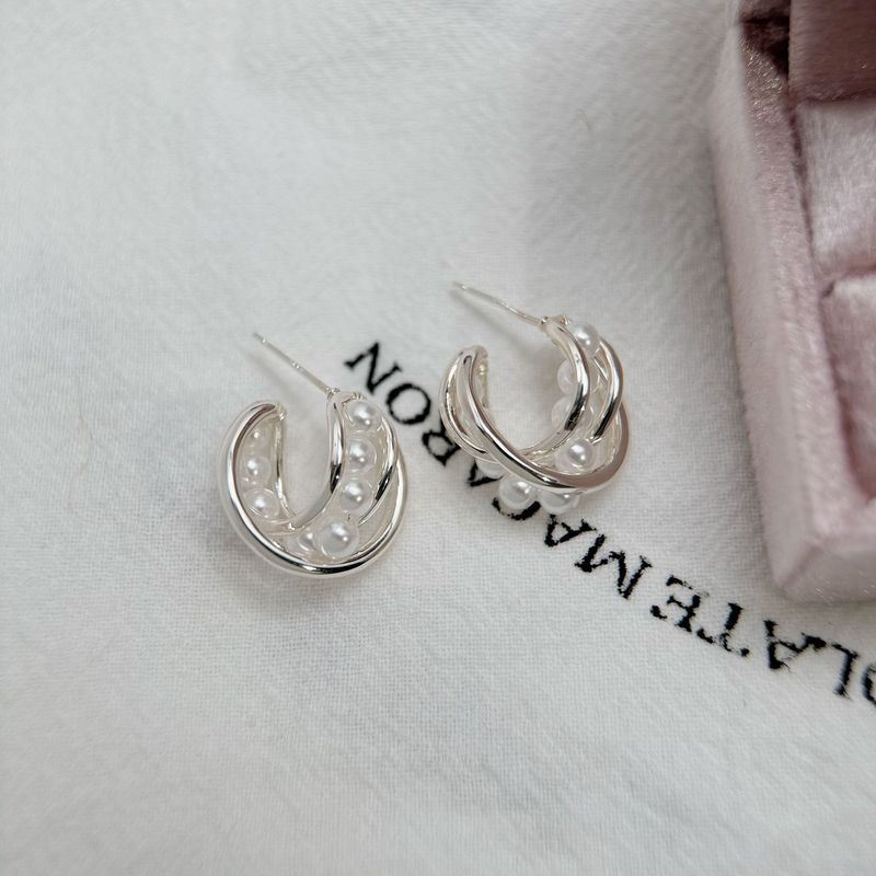 Stile francese delicato, elegante temperamento, perla, personalità femminile, 2025, nuovi orecchini versatili, sensazione di alta qualità_voghion.com