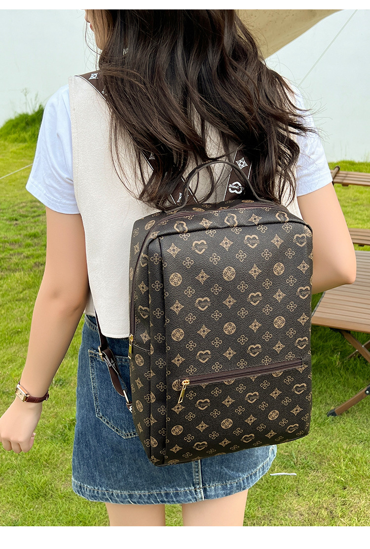 Hot Selling New Printed Backpack in Europe and America Fashionable and Casual Versatile Large Capacity Backpack Unique Printed Bag Schoolbag for Girls_voghion.com