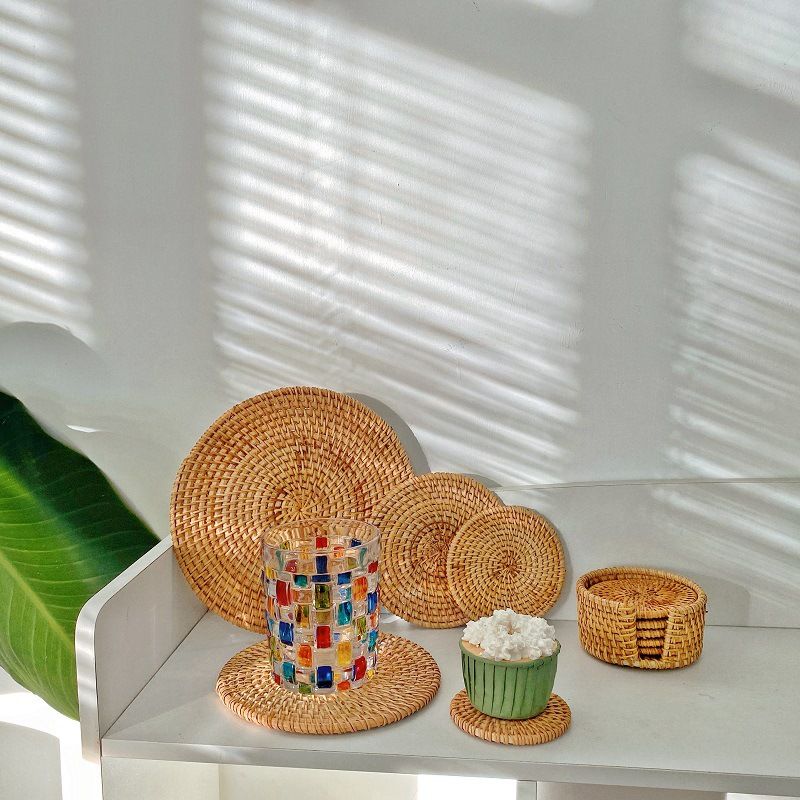 Handgewebte Rattan-Untersetzer – Hitzebeständiges Set aus Naturfasern für Tee, Kaffee und Essen (8 cm/10 cm/13 cm/16 cm, umweltfreundlich, rutschfest)_voghion.com