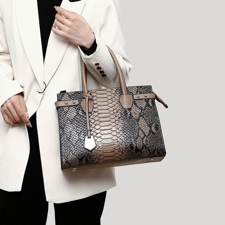 Women's 2024 New Urban Simple Fashion Mother and Child Large Capacity Handheld Single Shoulder Crossbody Bag_voghion.com