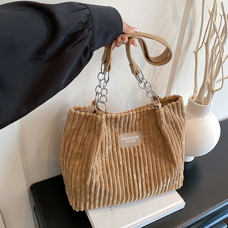 Borsa a tracolla singola alla moda in velluto a coste con catena, grande capacità, da donna, autunno 2025_voghion.com
