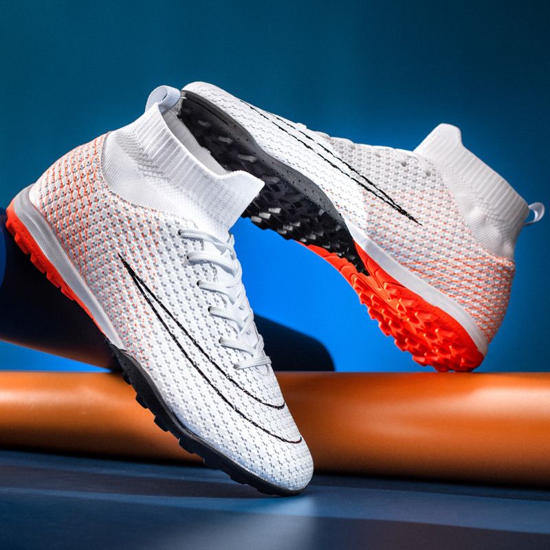 Neues Paar Fußballschuhe für Herren mit hohen Spitzen und langen, gebrochenen Nägeln, Trainingssportschuhe_voghion.com