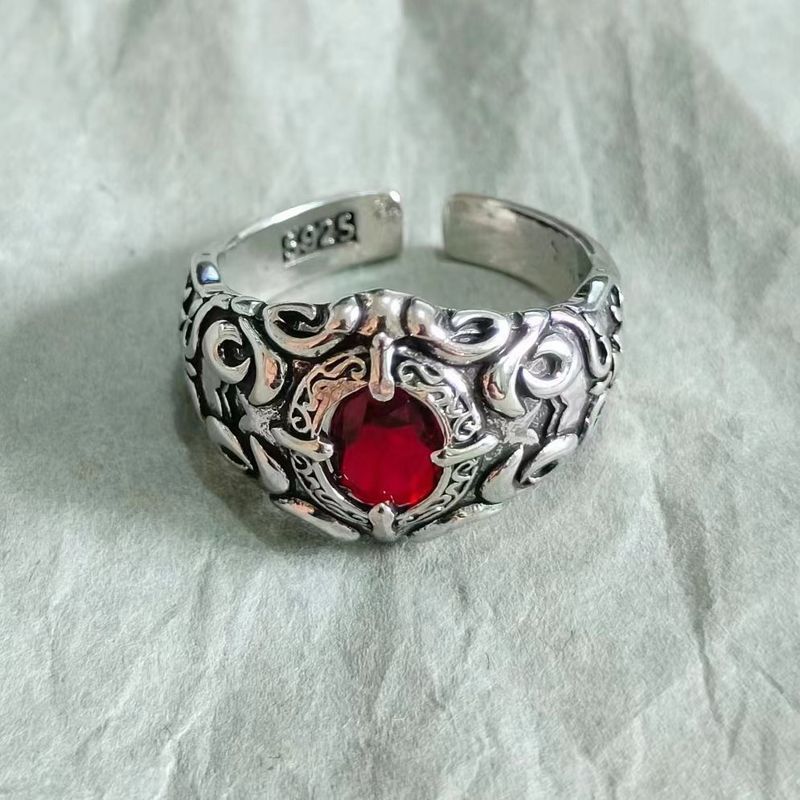 Anello da uomo alla moda in argento tailandese rosso con indice, stile vampiro, personalità nobile, ampio e creativo_voghion.com