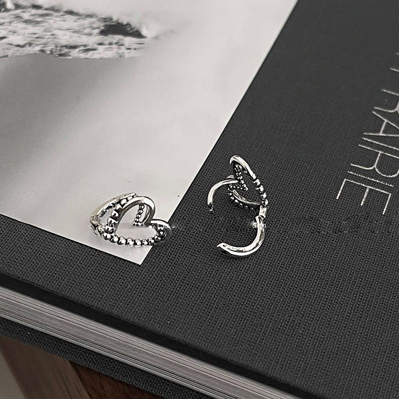 Orecchini a clip con design di nicchia 2023 nuovo stile coreano temperamento orecchini rossi netti orecchini femminili orecchini_voghion.com