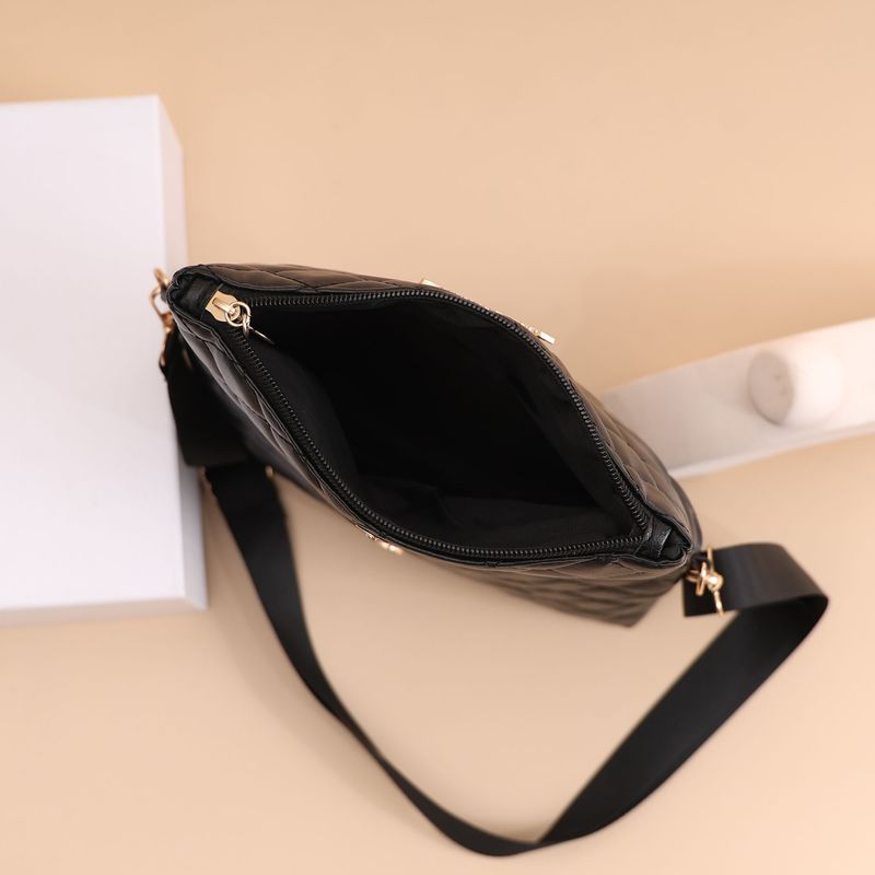 Sieviešu austa kvadrātveida soma — stilīga, magnētiski aizdarāma plecu soma_voghion.com