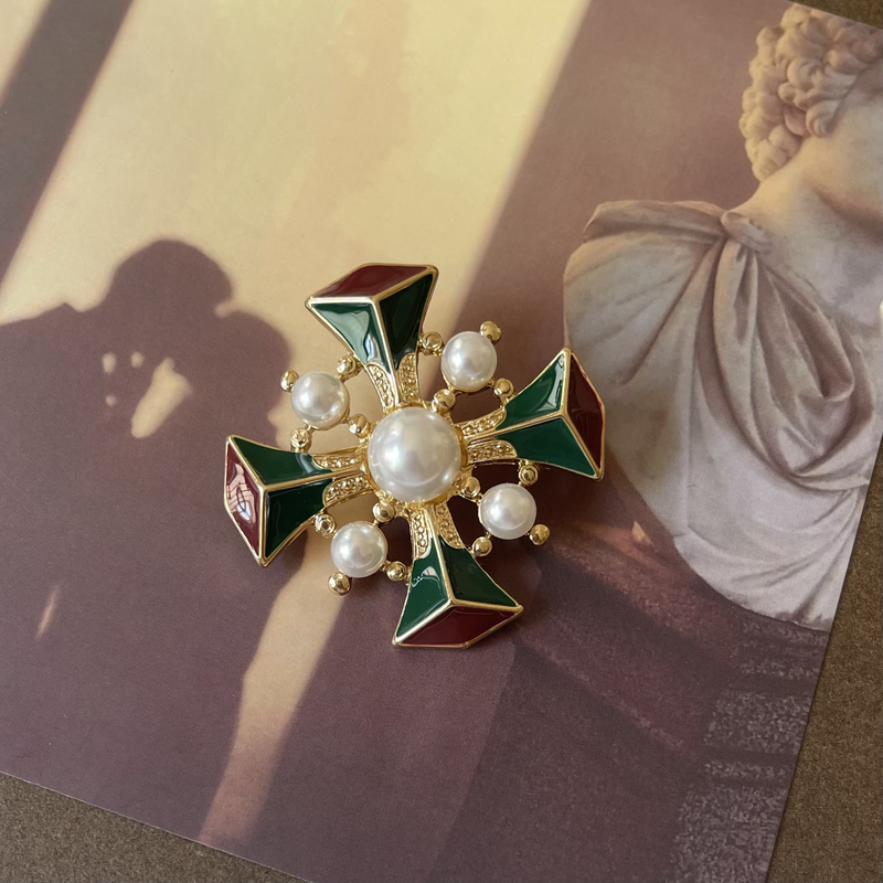 Designer style retro high-end palace antique re engraved colorful women's brooch_voghion.com