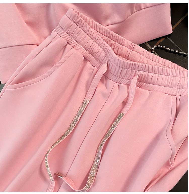 Petite taille des femmes, un ensemble complet de shorts à manches courtes de célébrités d'Internet, costume deux pièces_voghion.com