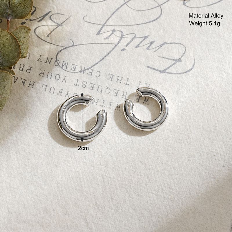 1 paire de manchettes d'oreilles élégantes en alliage de couleur unie avec étoile exagérée_voghion.com