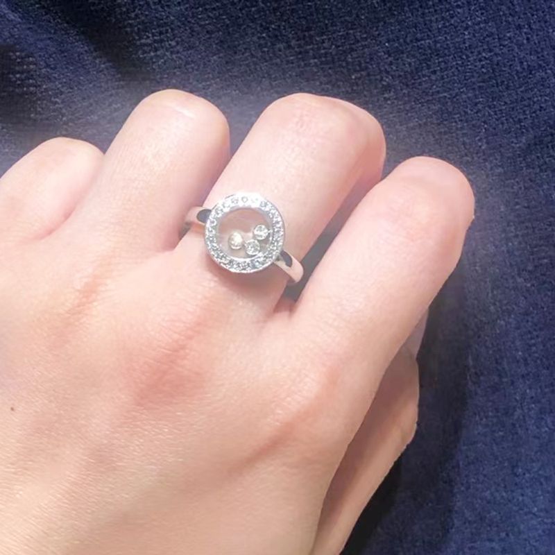Gioielli di moda Happy For Women Anello di fidanzamento con tre diamanti a forma di cuore in oro rosa_voghion.com