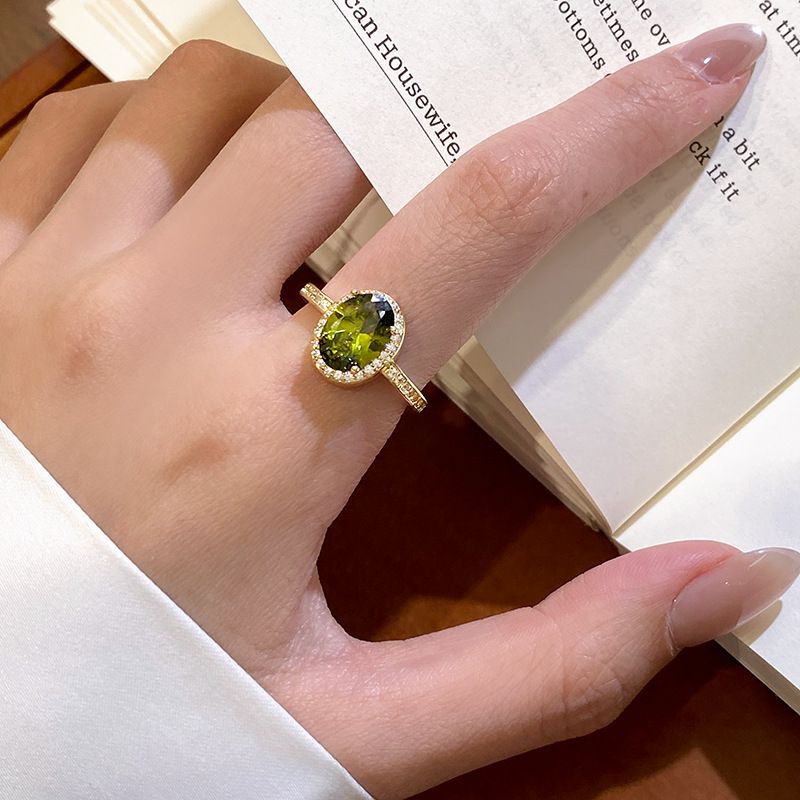 Olivgrüner Zirkonring im französischen Hofstil – Elegantes, luxuriöses, offenes Design für Damen_voghion.com